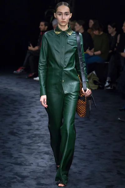 Look 39